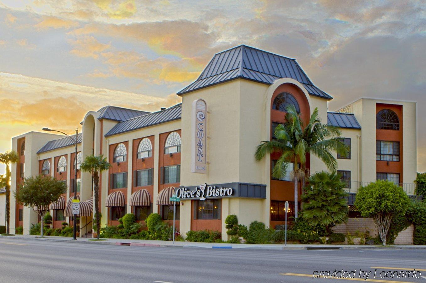 Coast Burbank Hotel Exterior photo